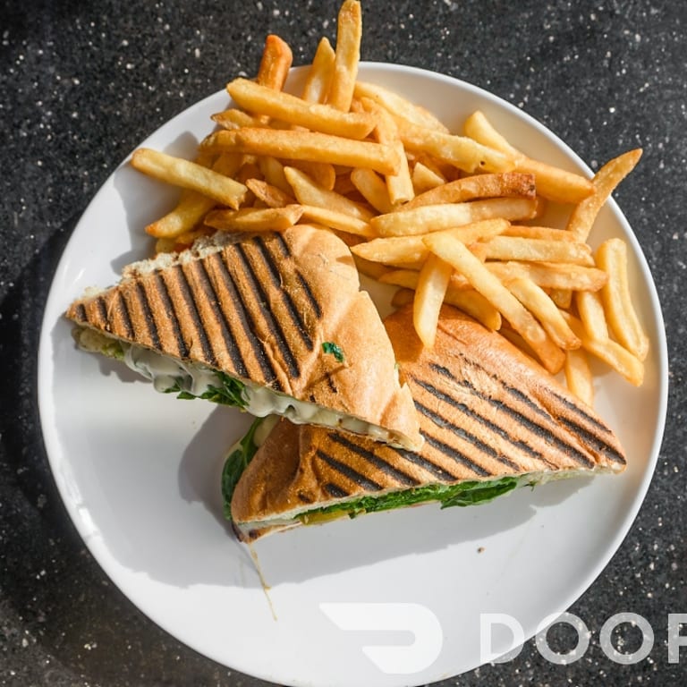 Cobb Salad: A Classic American Delight